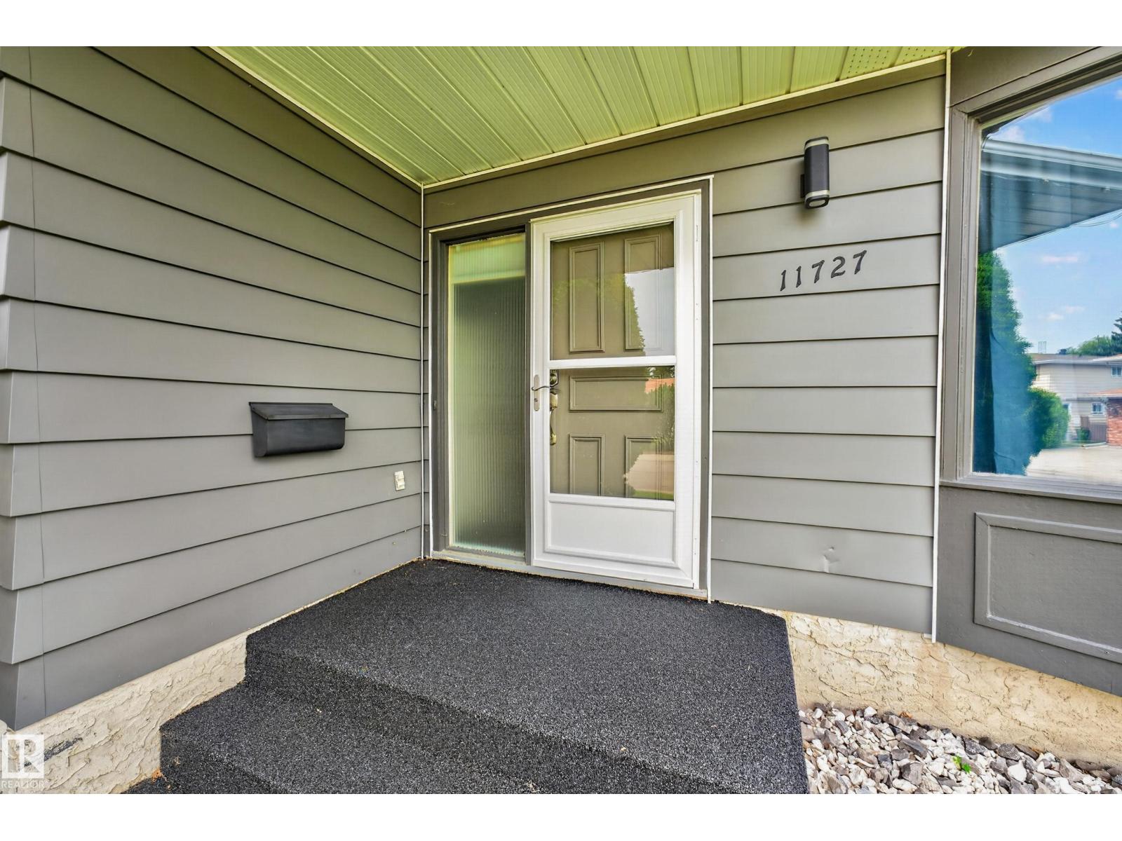 11727 27 AV NW - Image 5