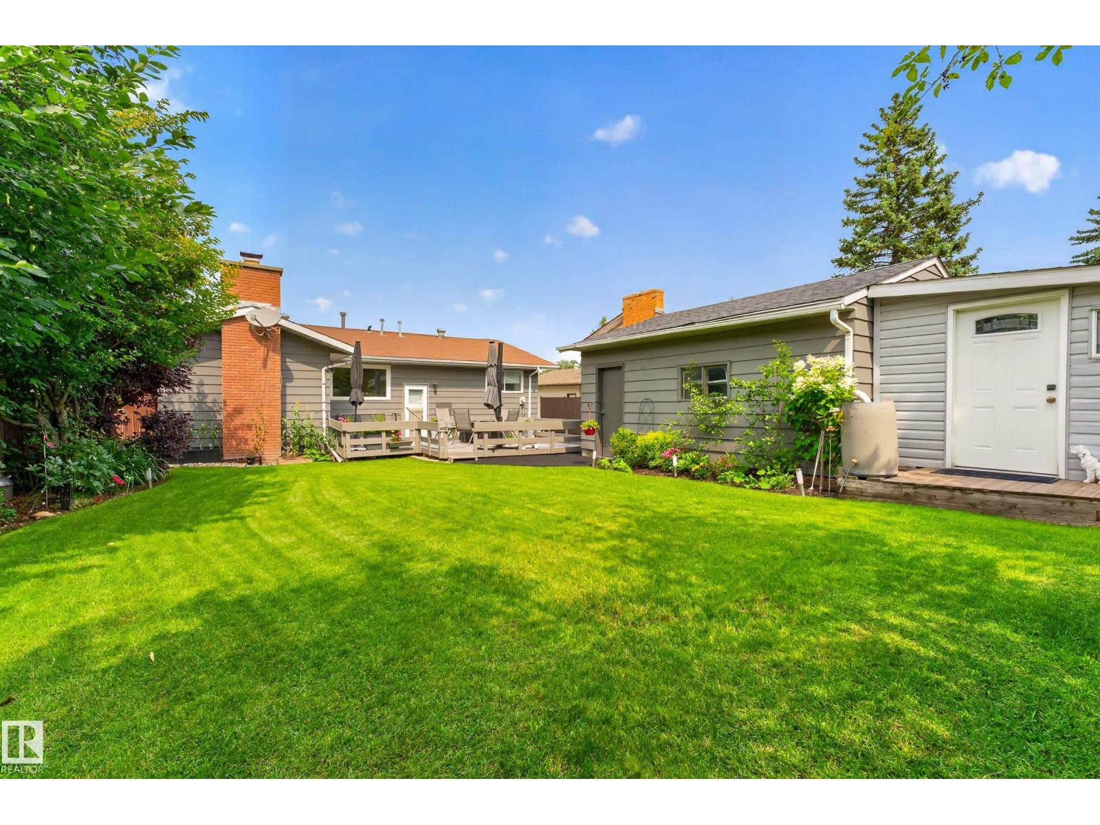 11727 27 AV NW - 10