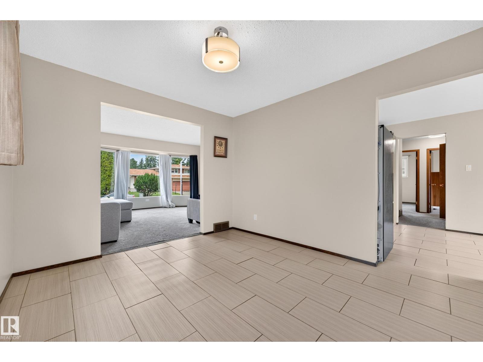 11727 27 AV NW - 19