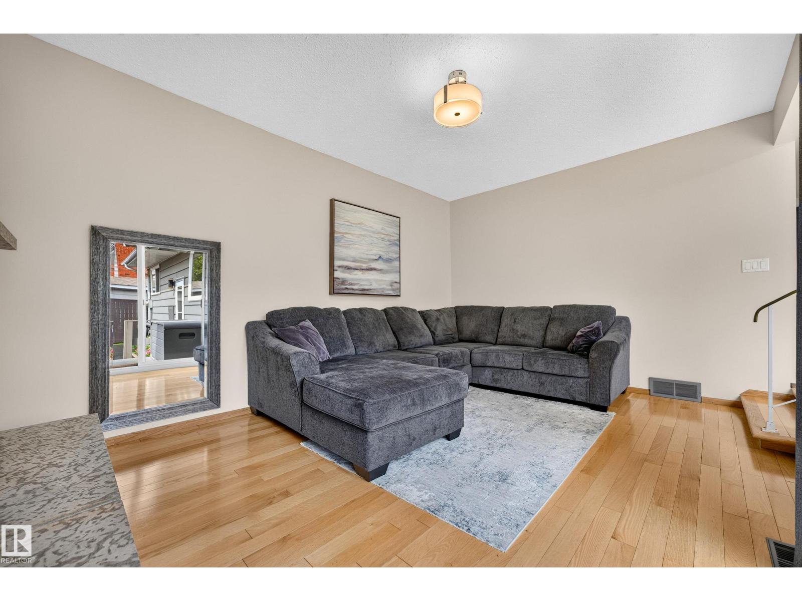 11727 27 AV NW - 29
