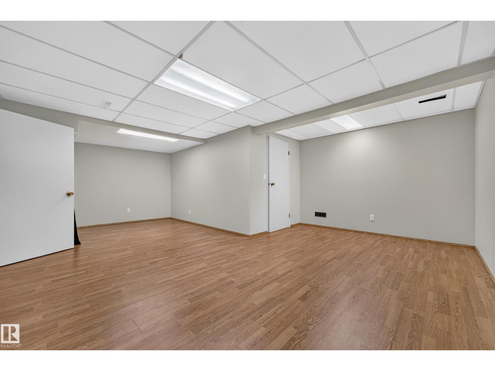 11727 27 AV NW - Image 44