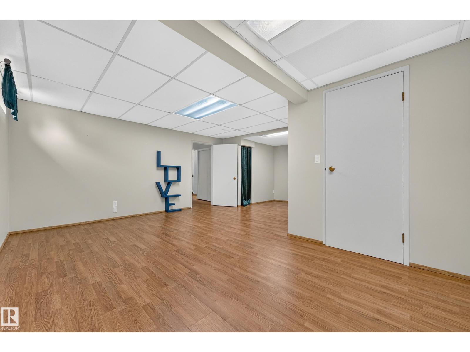 11727 27 AV NW - Image 45