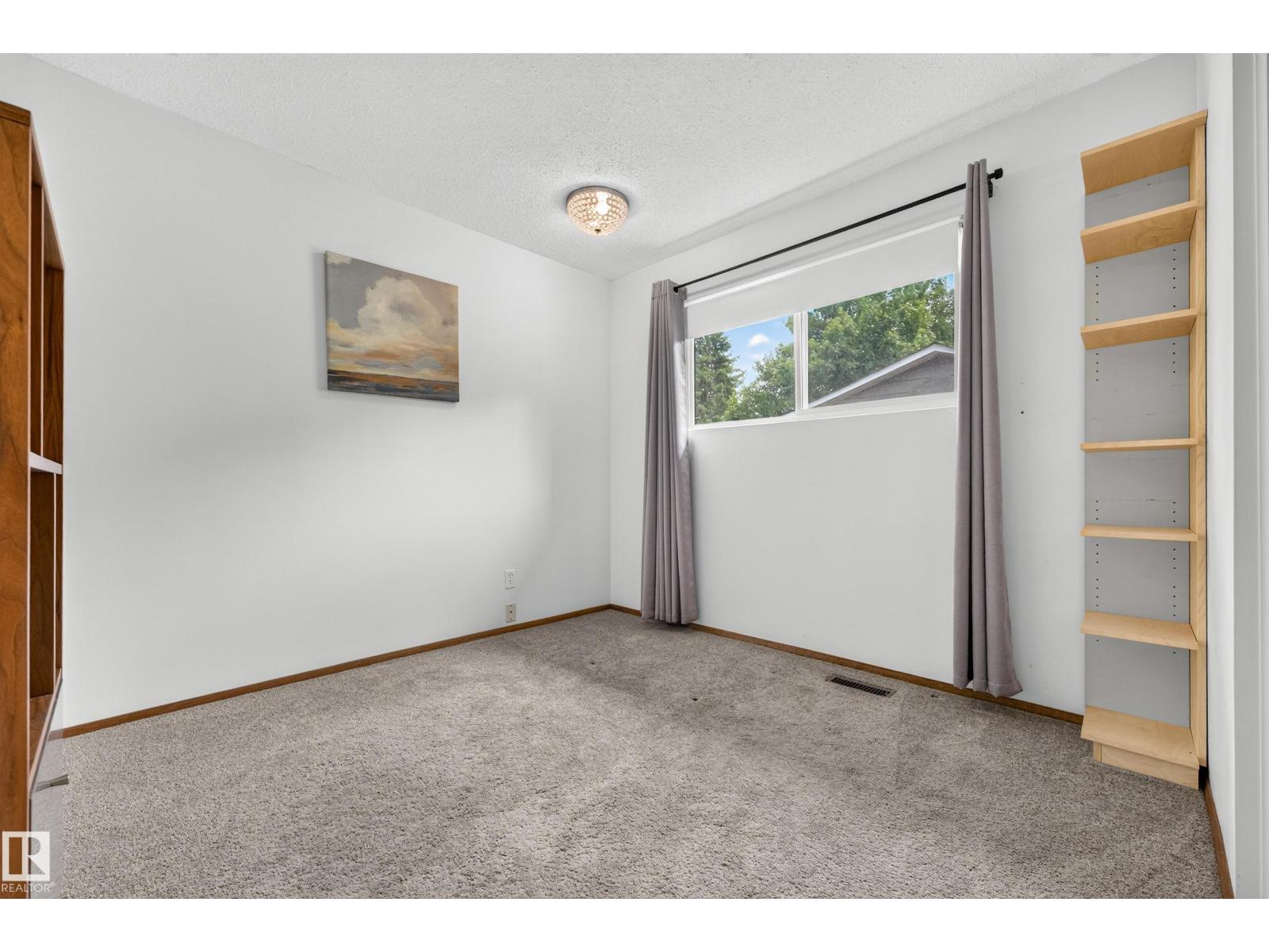 11727 27 AV NW - Image 37