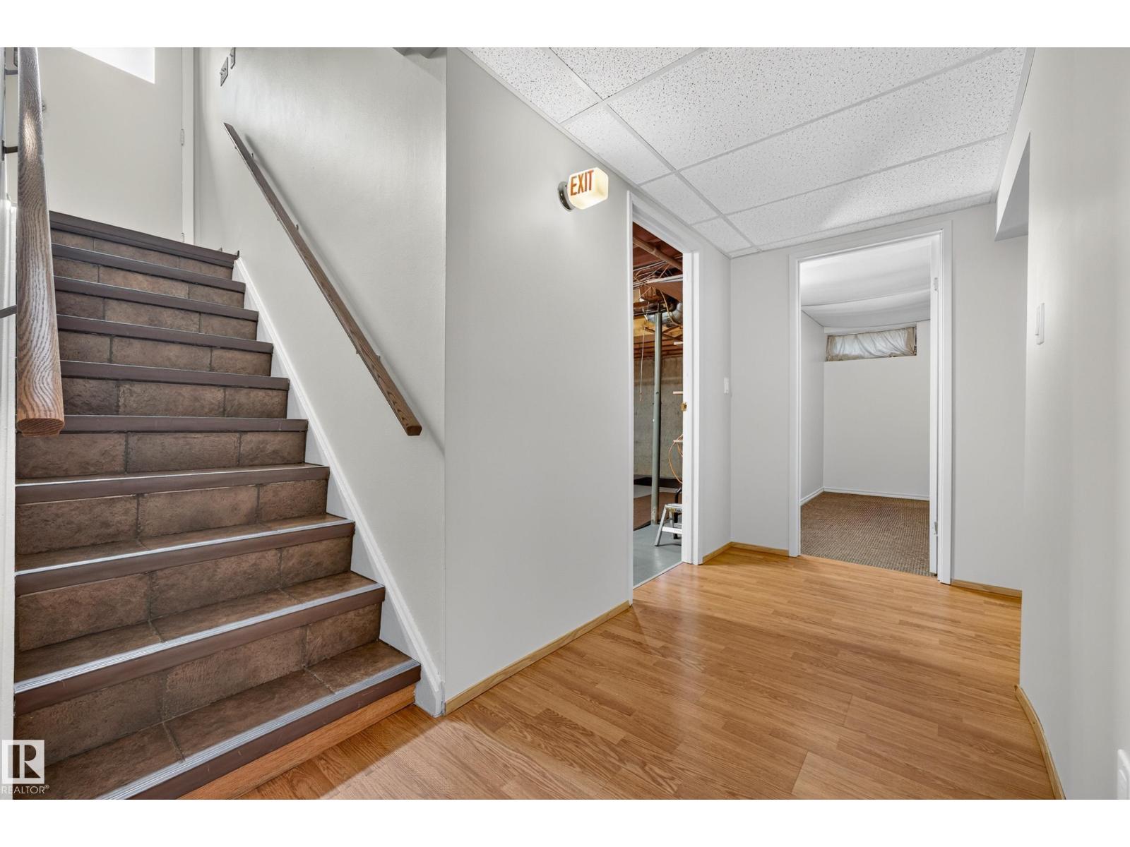 11727 27 AV NW - 43