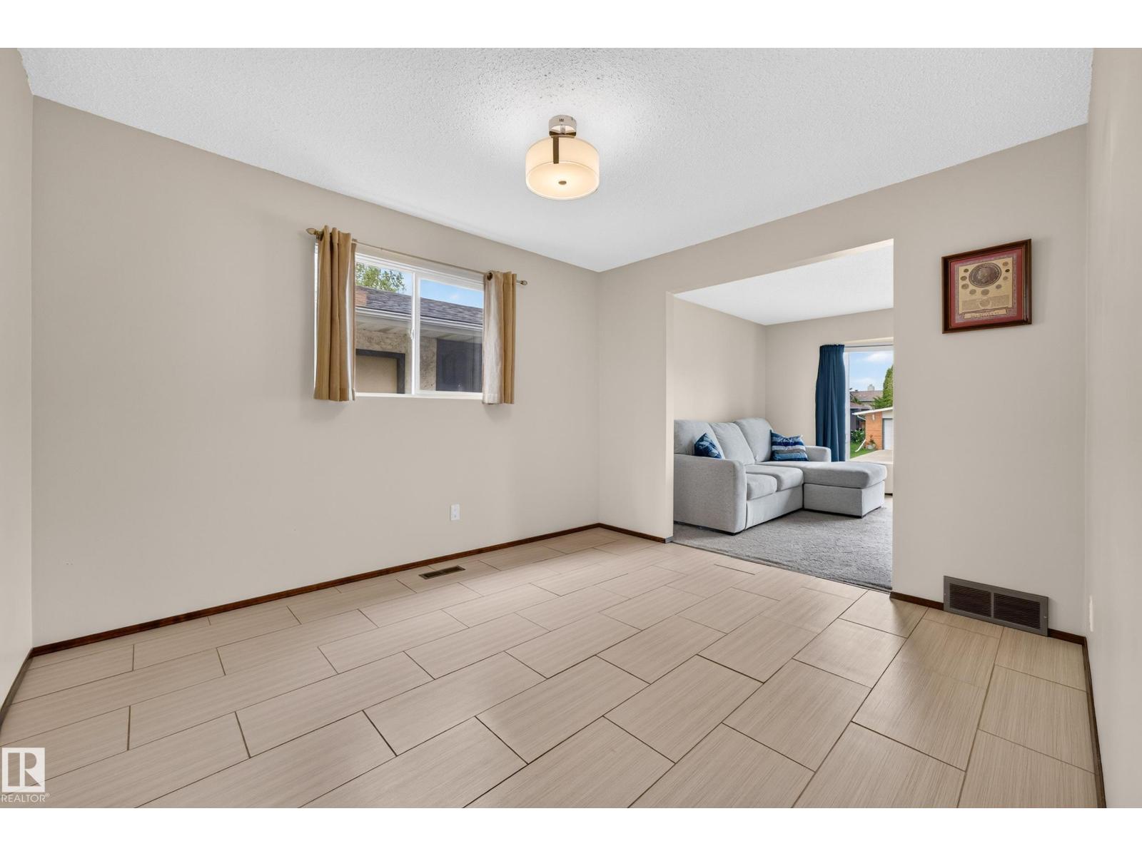 11727 27 AV NW - Image 20
