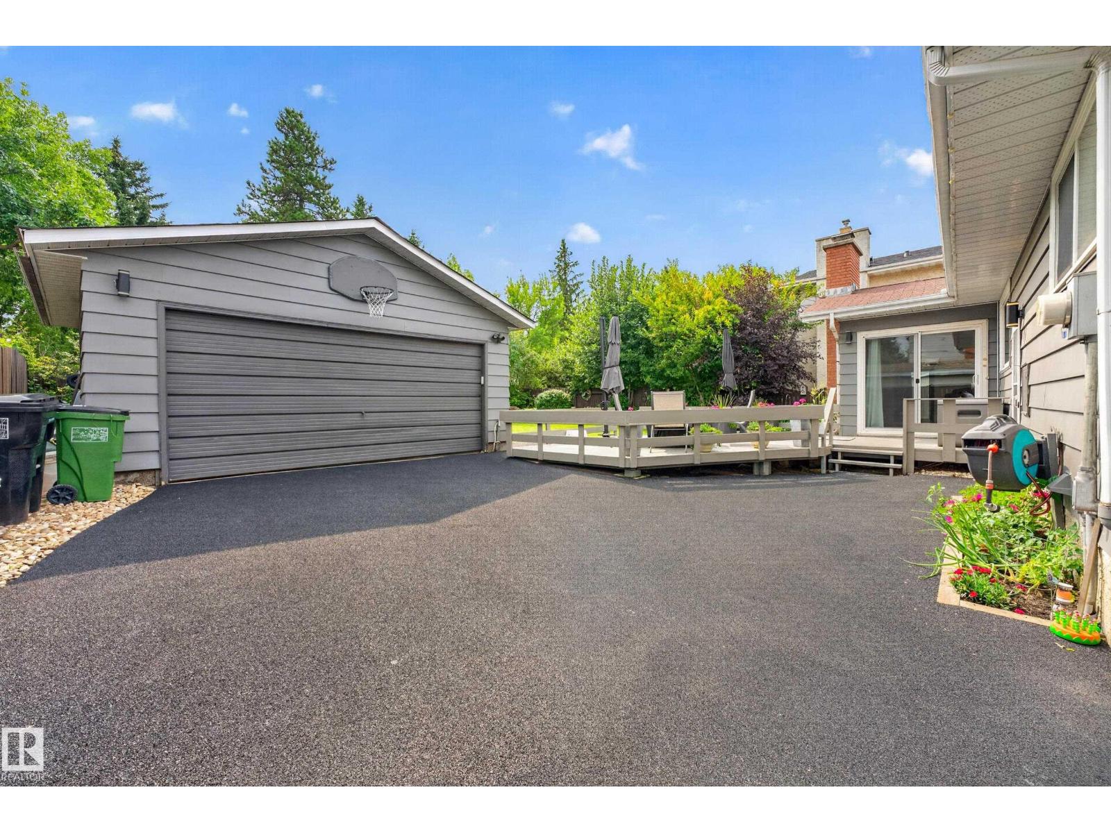 11727 27 AV NW - 69