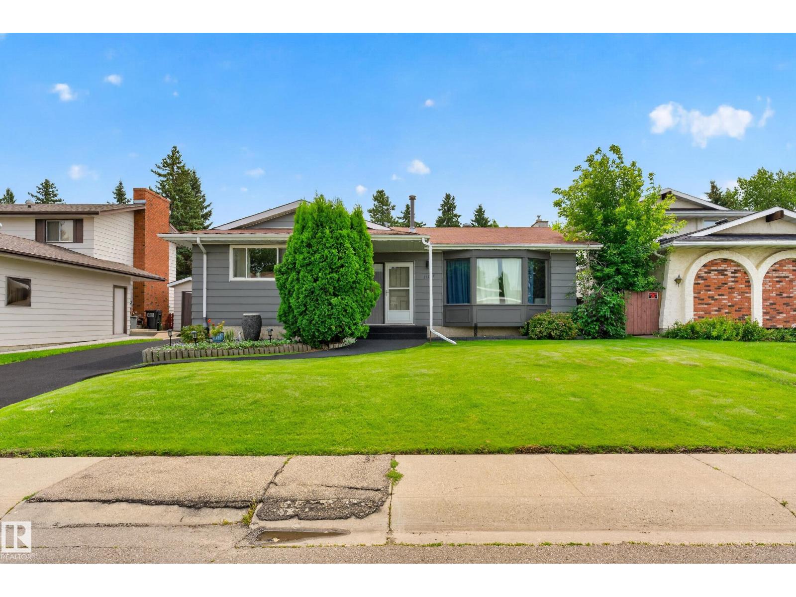11727 27 AV NW - 65