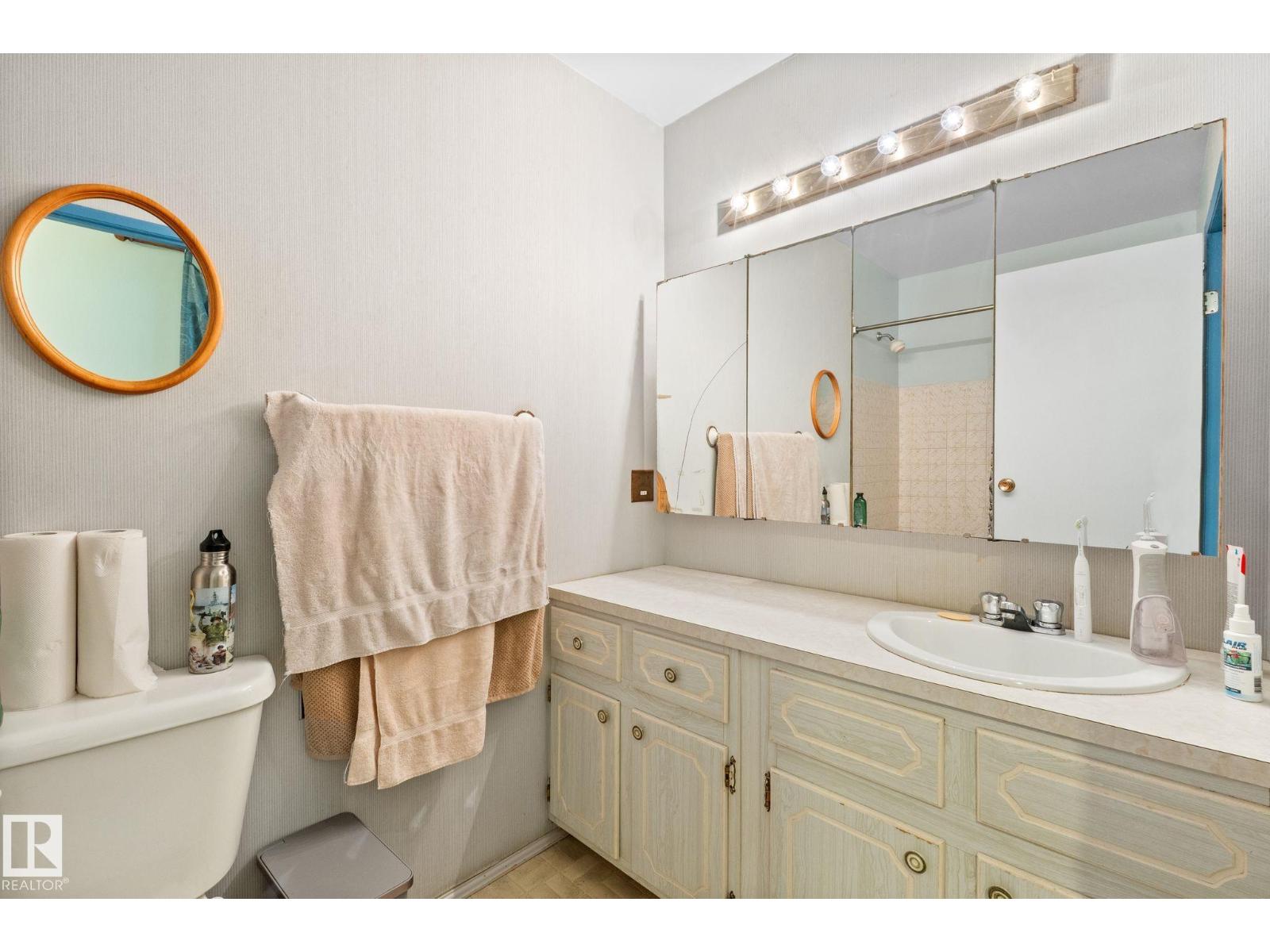 1315 69 Street NW - Photo 23