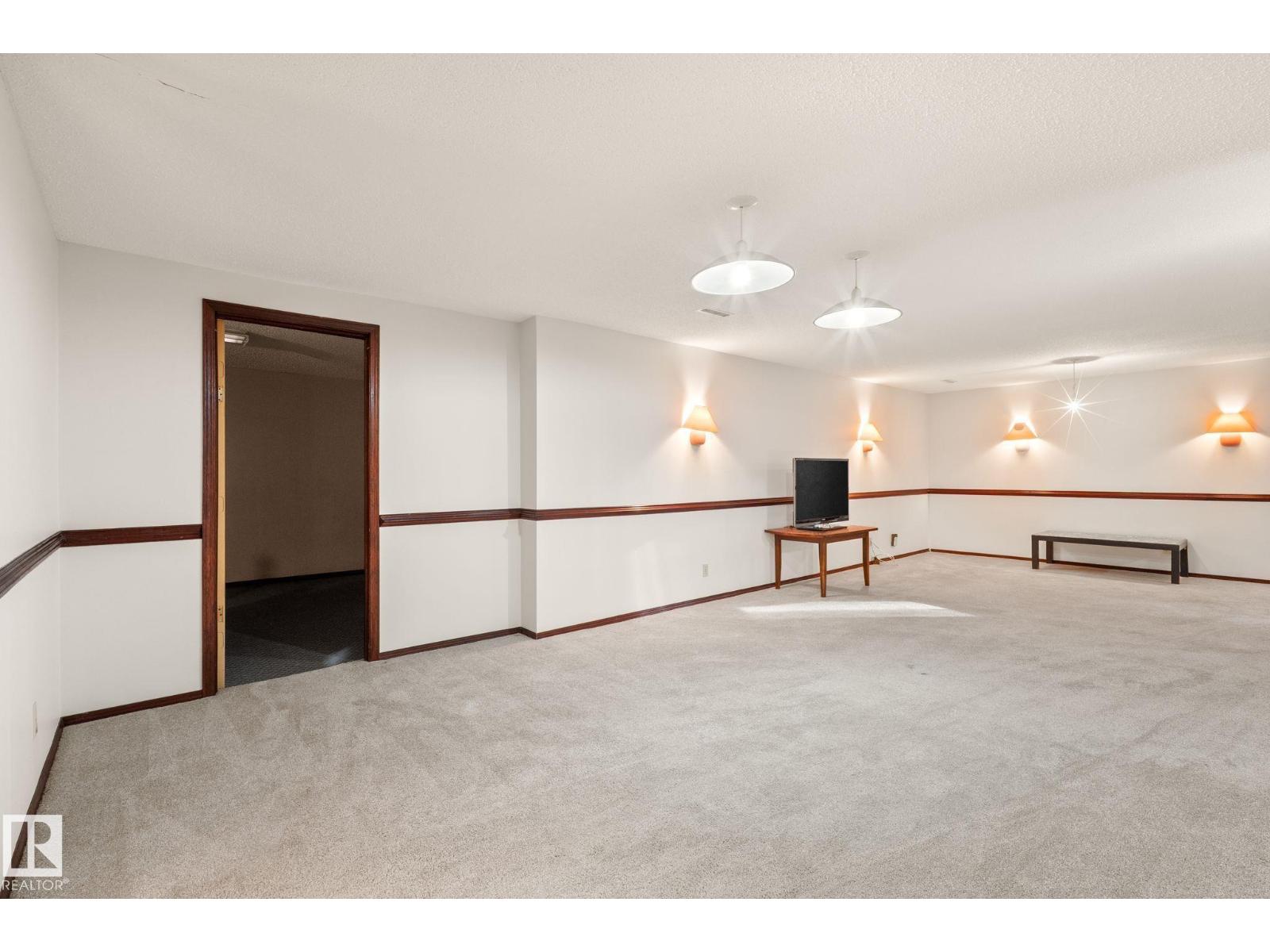 1315 69 Street NW - Photo 36