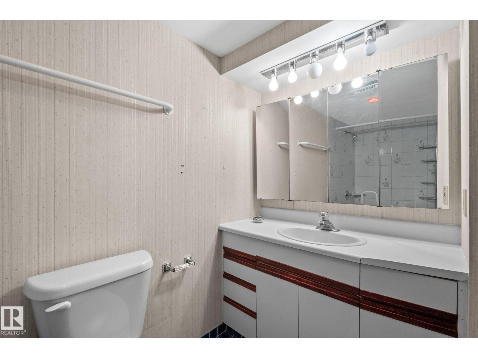 1315 69 Street NW - Photo 39