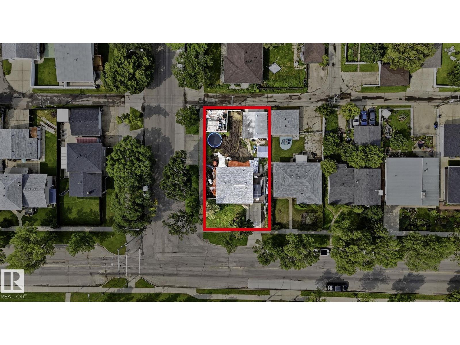 9302 165 ST NW - 29