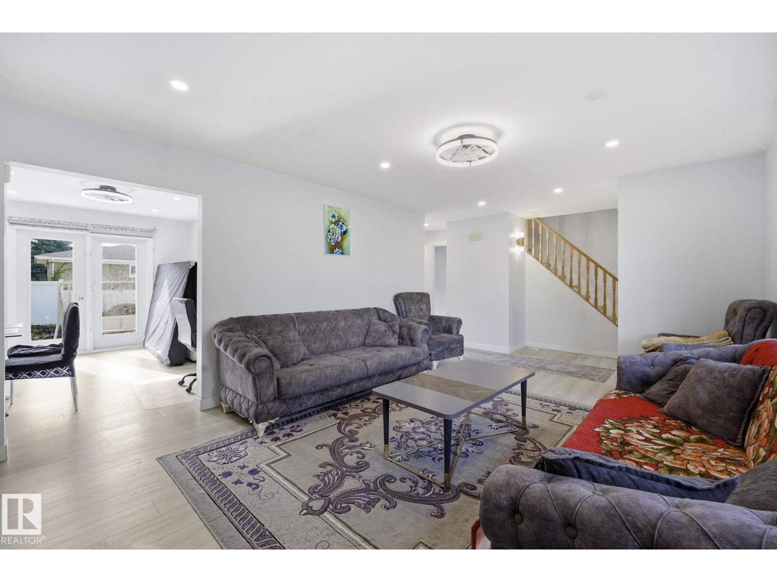 9302 165 Street NW - Photo 8