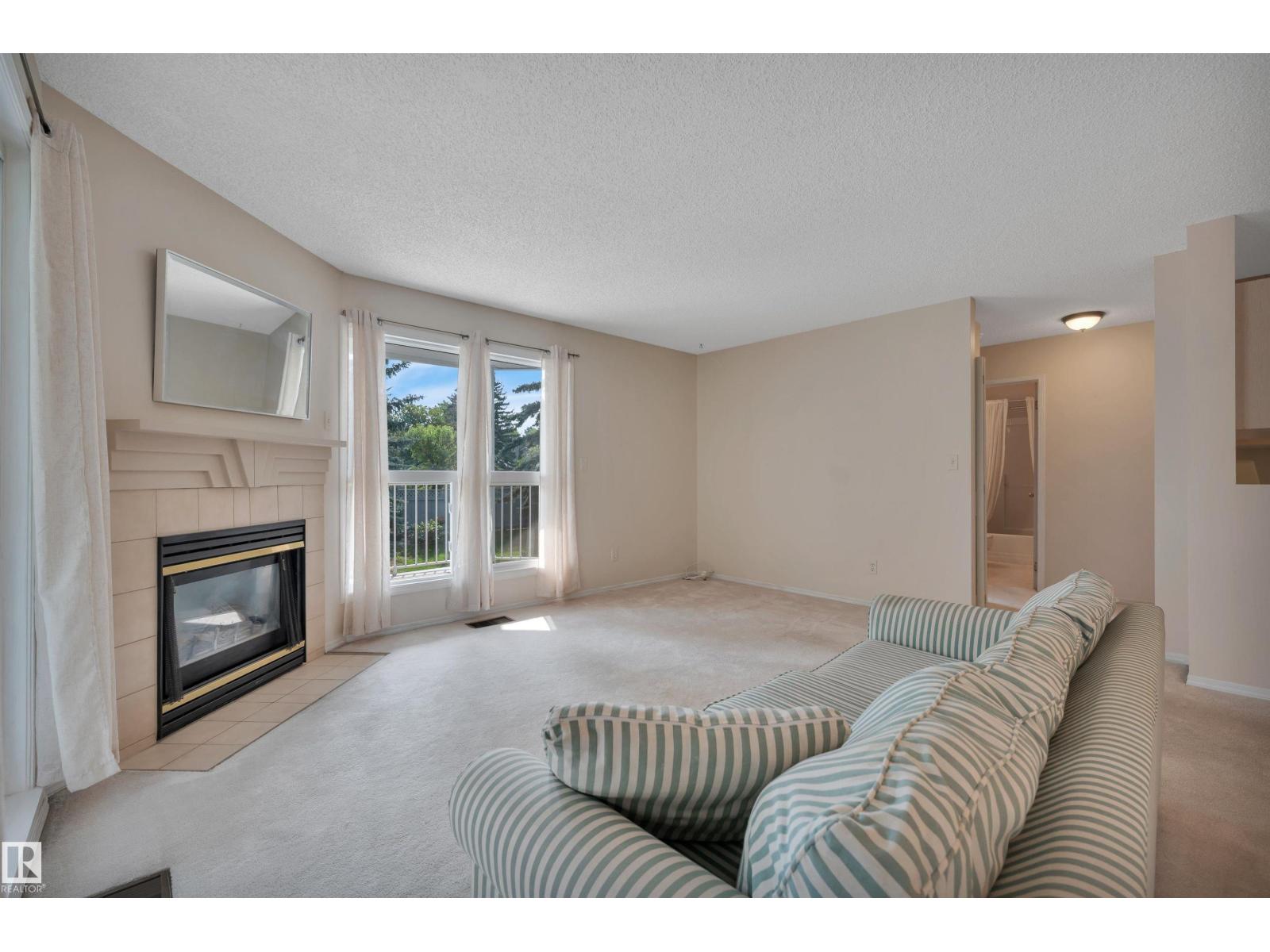 #209 65 GERVAIS RD - 19