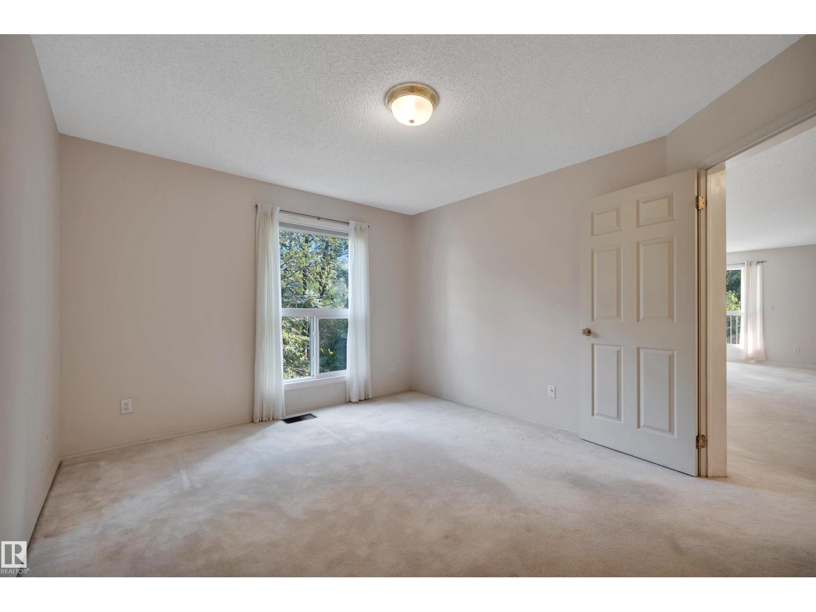 #209 65 GERVAIS RD - 22