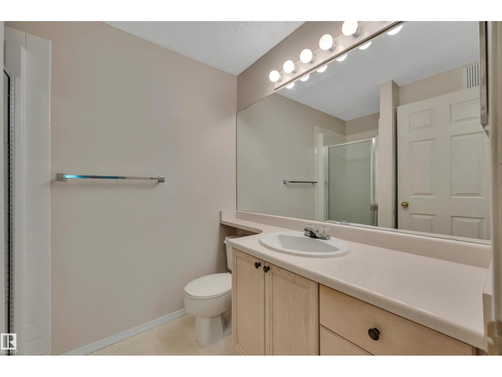 #209 65 GERVAIS RD - 24