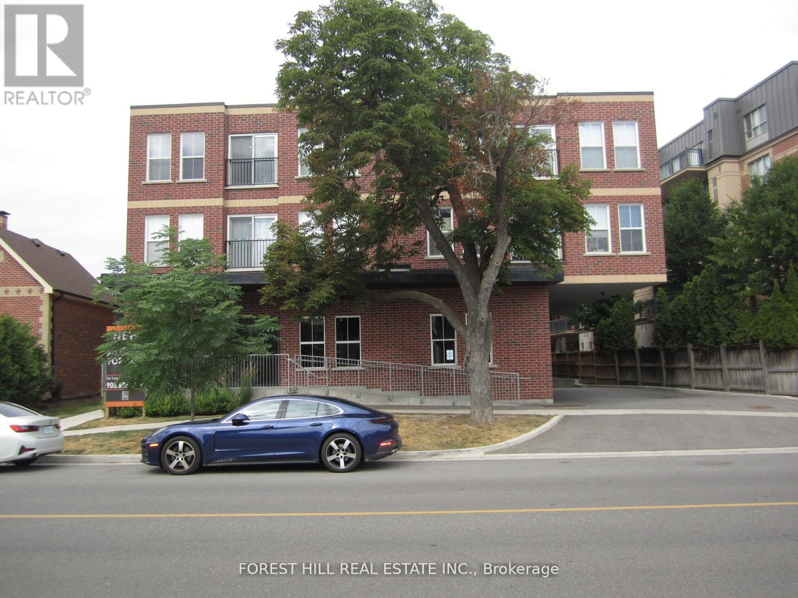 Photo of 8010 Kipling Avenue