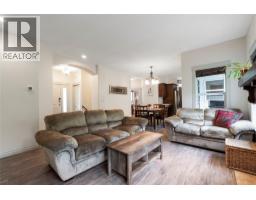 Living room - 801 20th Street Ne Unit# 32, Salmon Arm, BC V1E2R7 Photo 12