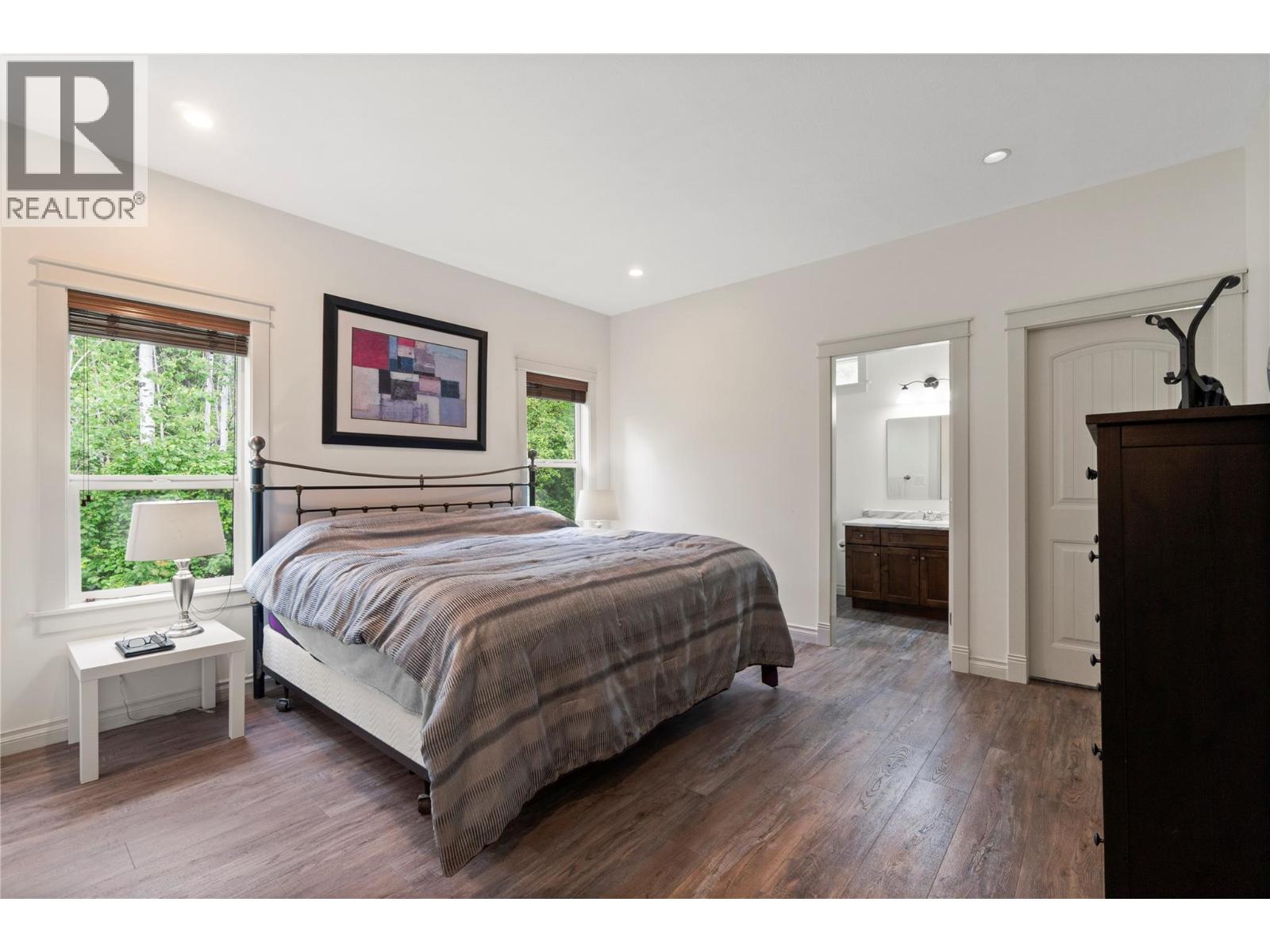 #32 801 20th Street NE - Image 25