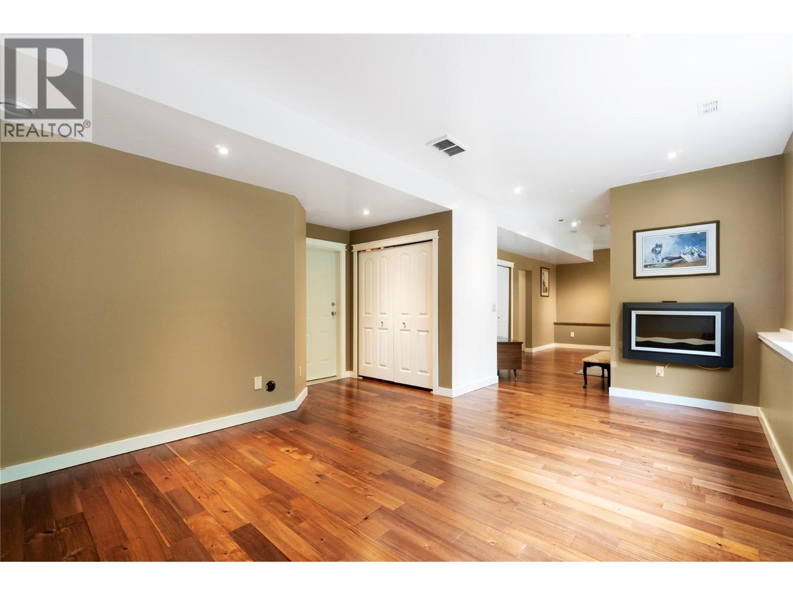 #32 801 20th Street NE - Image 41