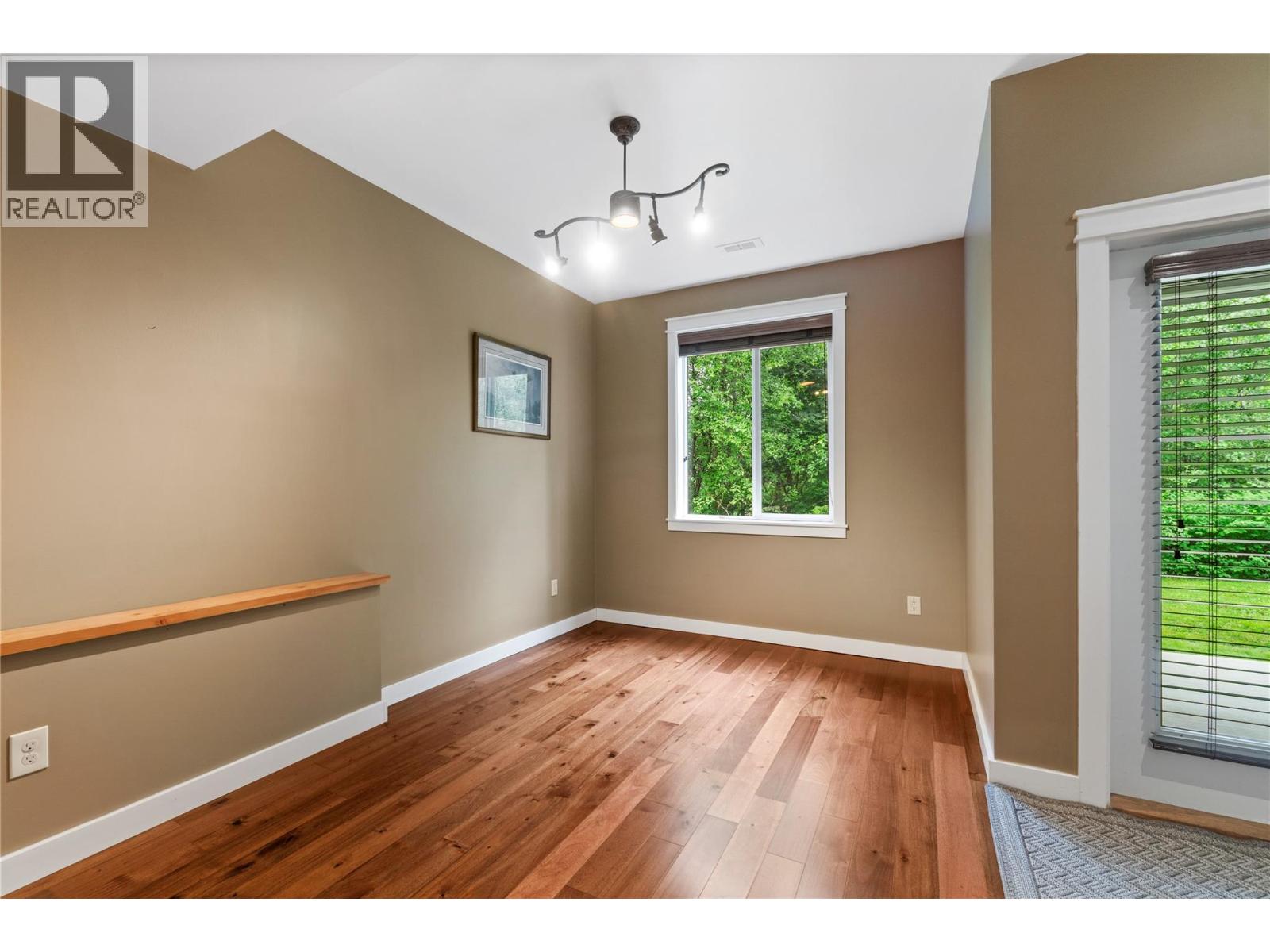 #32 801 20th Street NE - 33