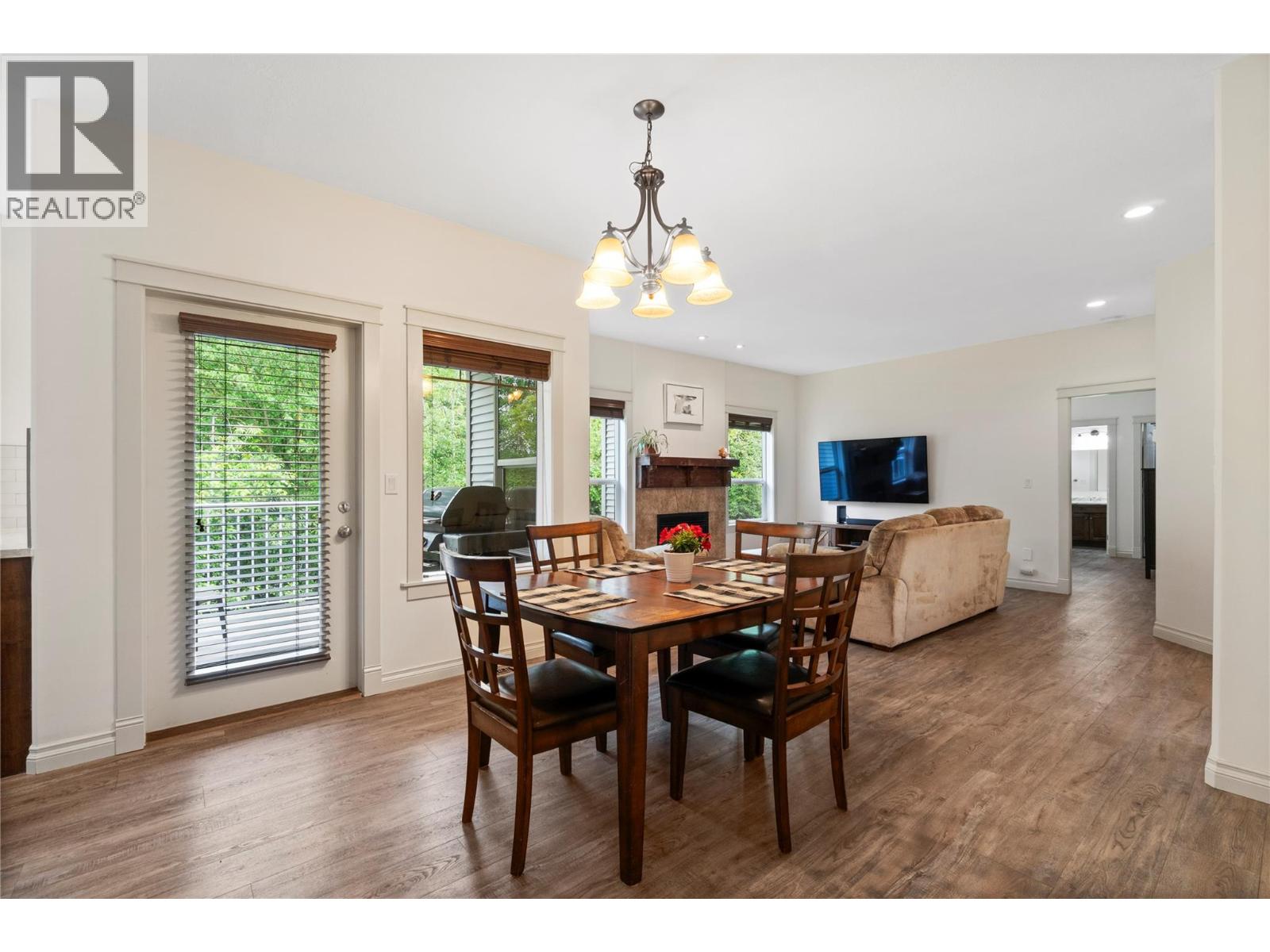 #32 801 20th Street NE - Image 24