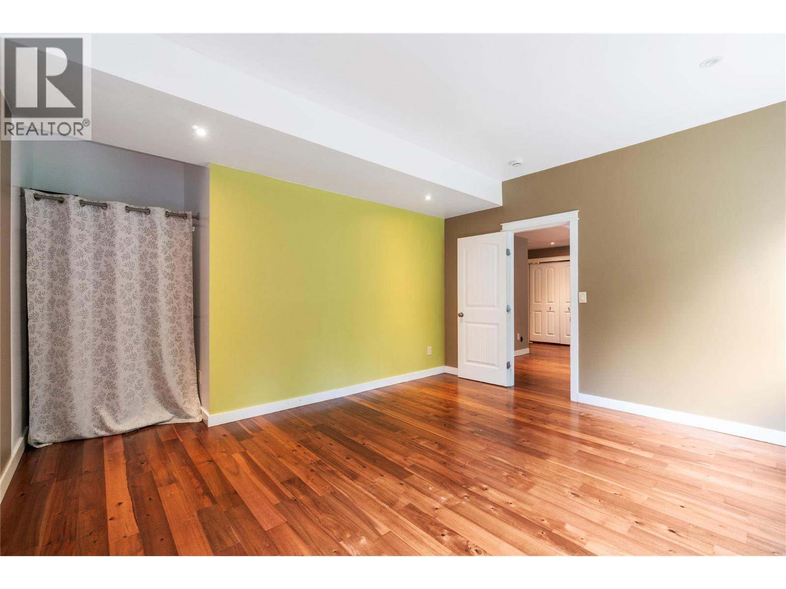 #32 801 20th Street NE - 47