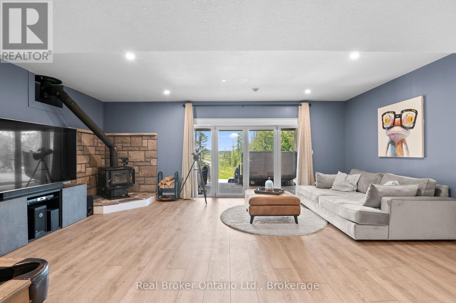 156 PINE VIEW DRIVE - Image 26