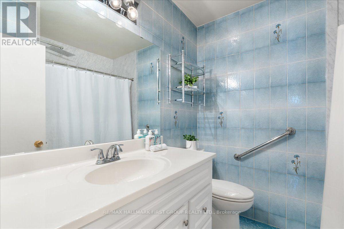 40 CHERRYLAWN AVENUE - 23