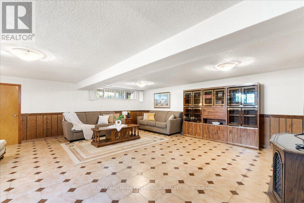 40 CHERRYLAWN AVENUE - 26