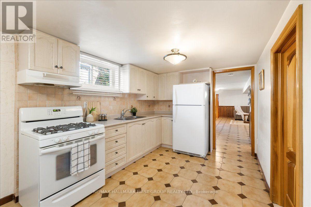 40 CHERRYLAWN AVENUE - 33