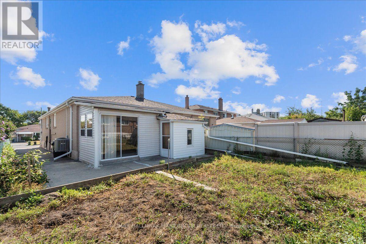 40 CHERRYLAWN AVENUE - 41
