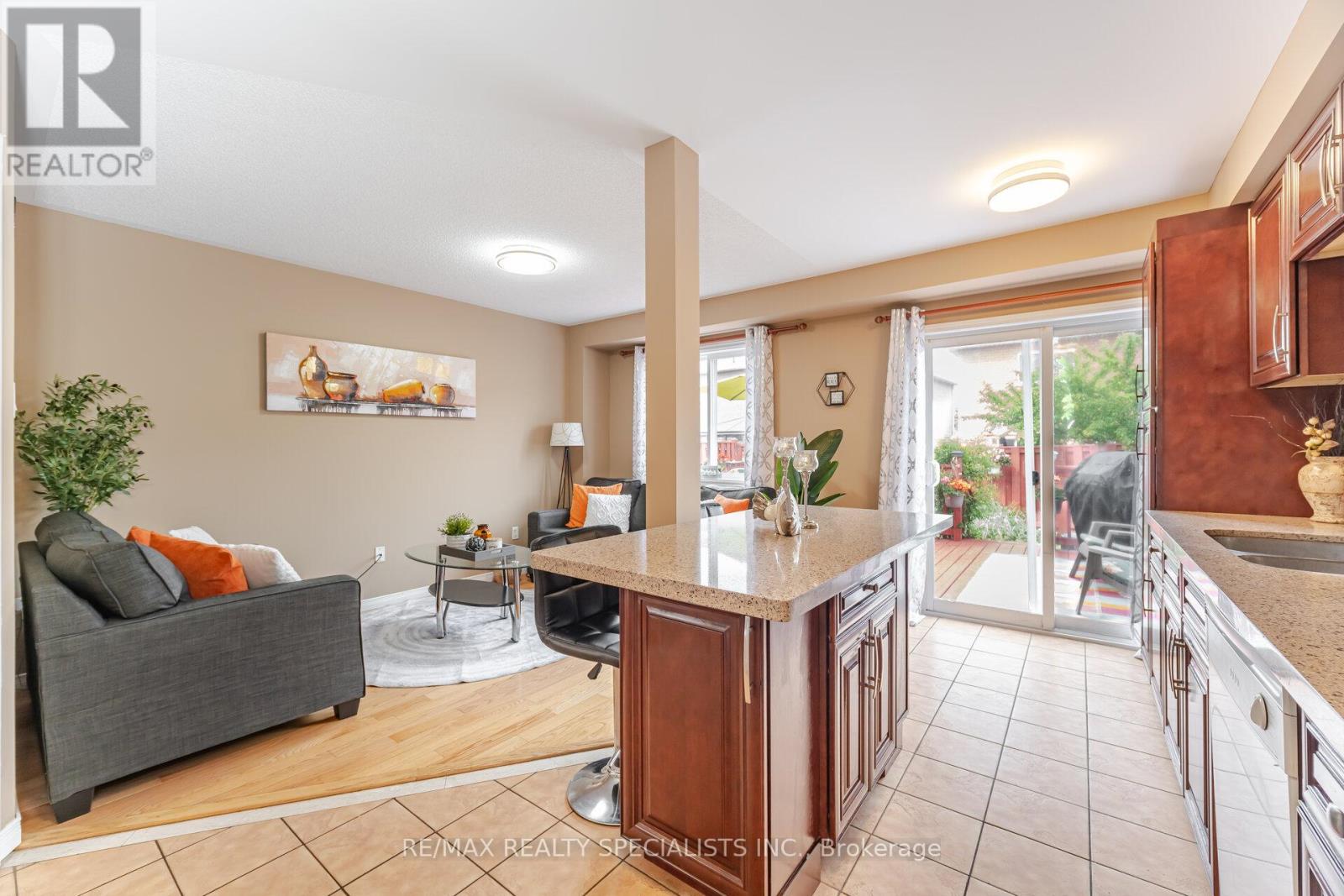 5642 ARMANDO AVENUE - 17