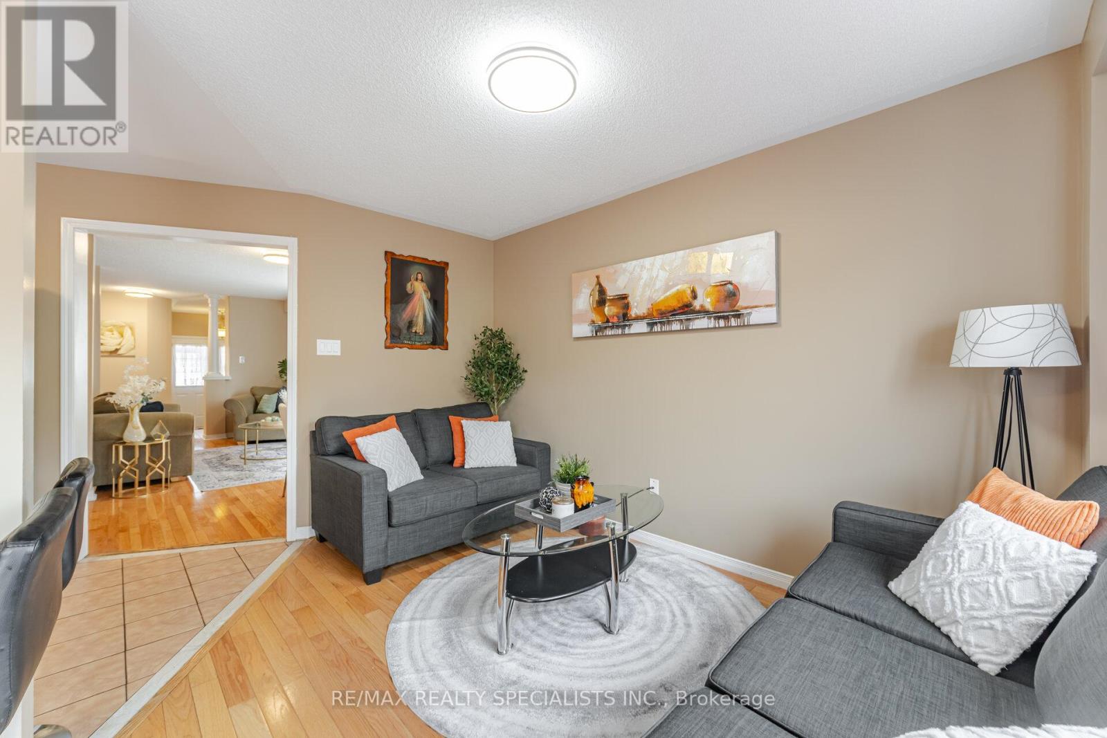 5642 ARMANDO AVENUE - 19