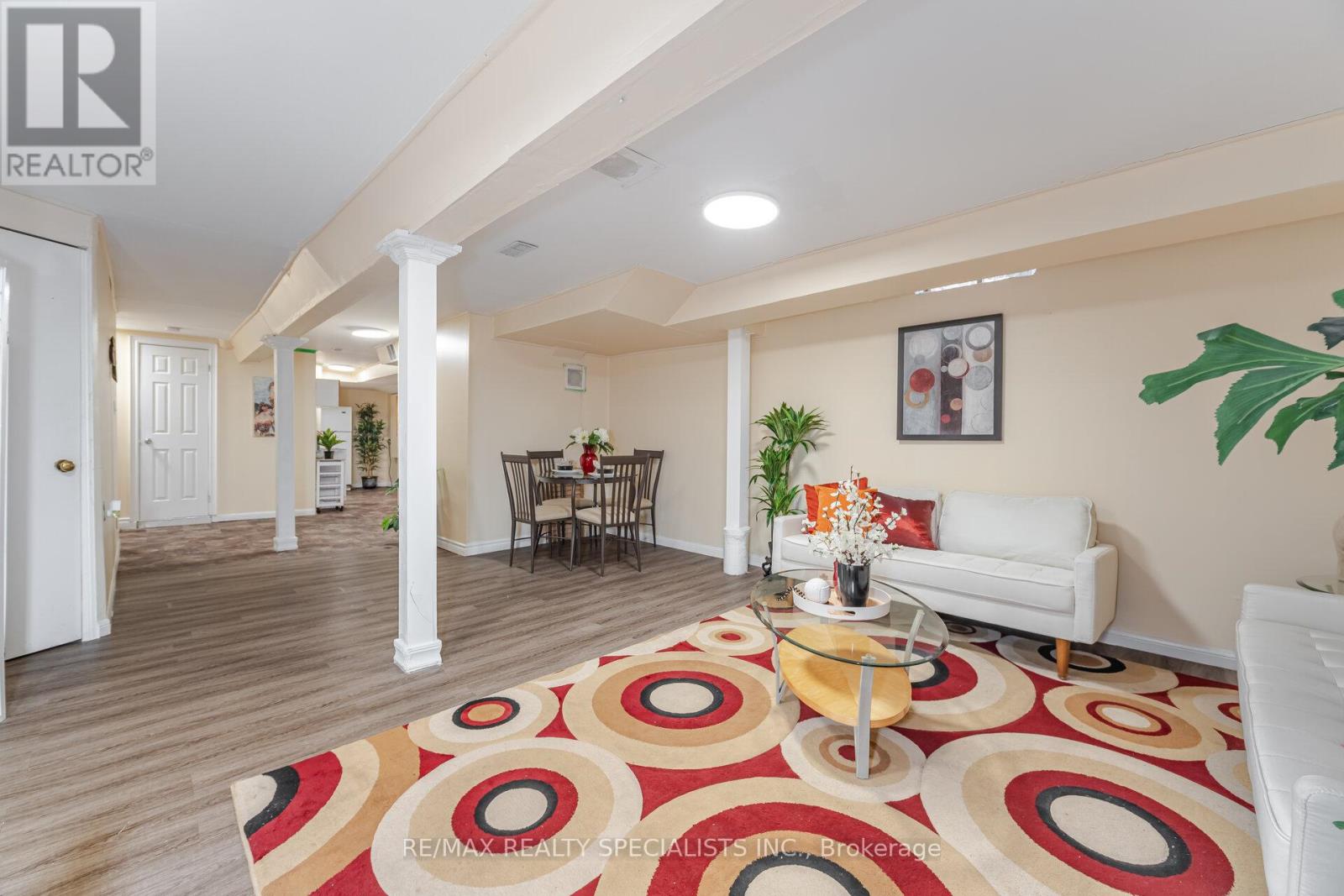 5642 ARMANDO AVENUE - 43