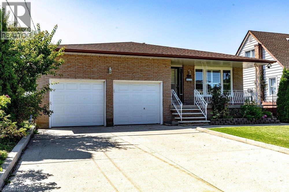 118 POTTRUFF Road S - 2