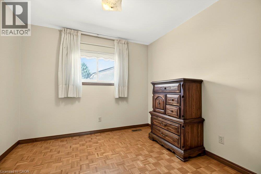 118 POTTRUFF Road S - Image 21