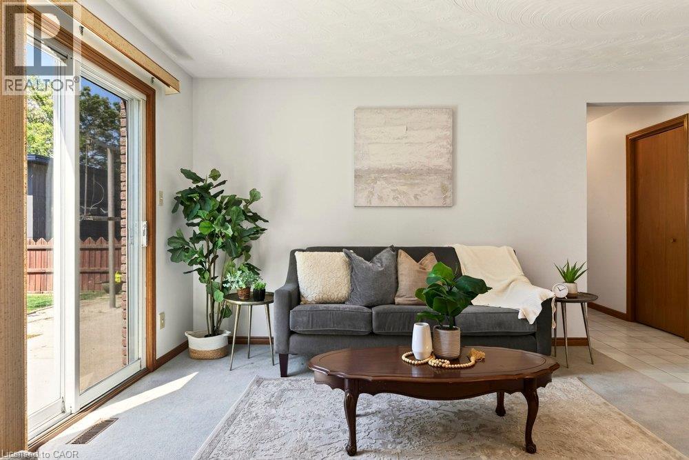 118 POTTRUFF Road S - Image 29