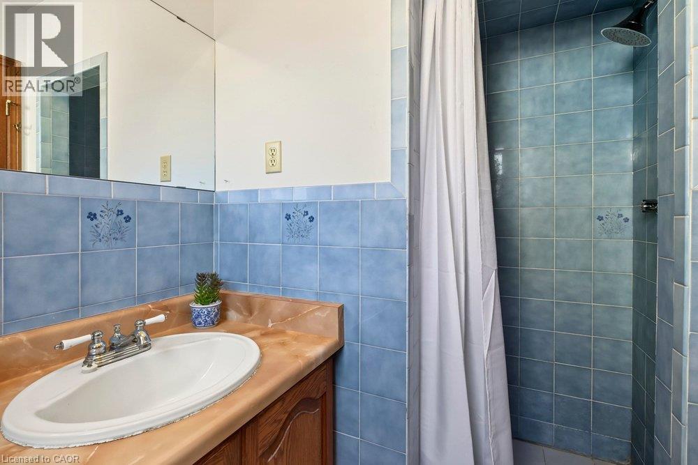 118 POTTRUFF Road S - Image 34