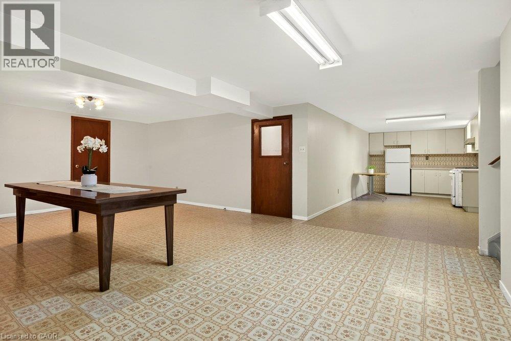 118 POTTRUFF Road S - Image 37