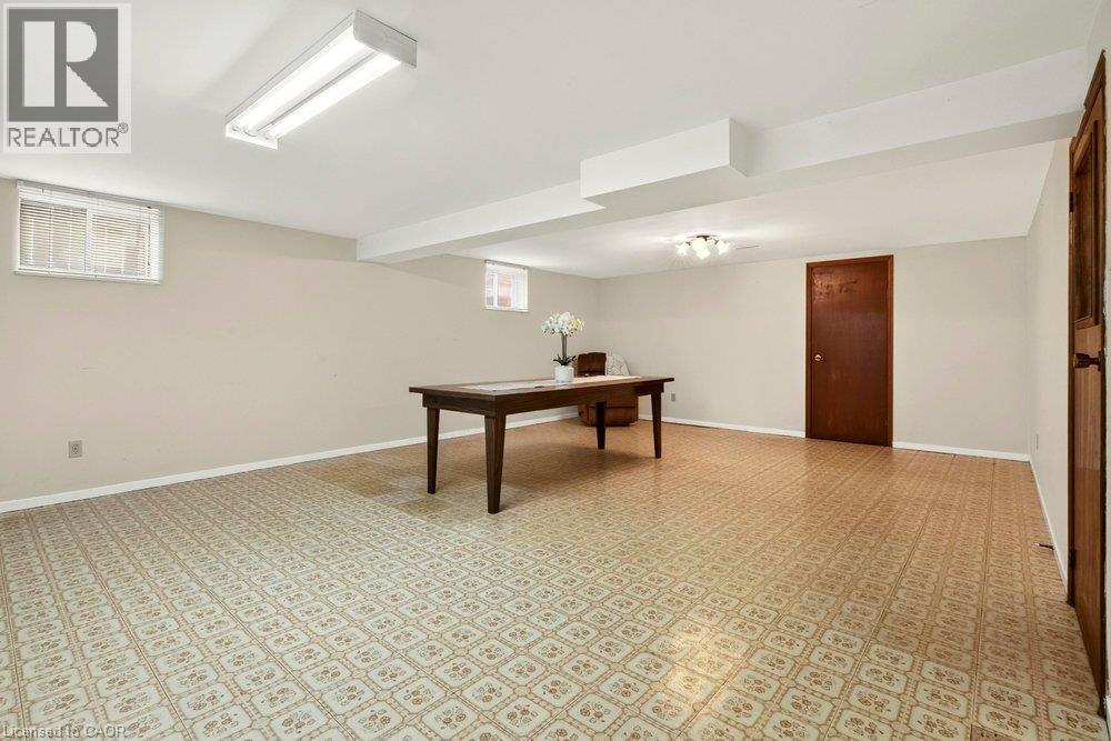 118 POTTRUFF Road S - Image 38