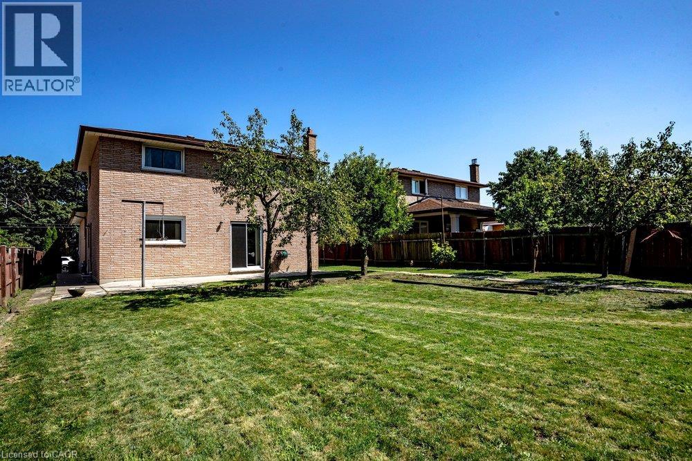 118 POTTRUFF Road S - Image 44