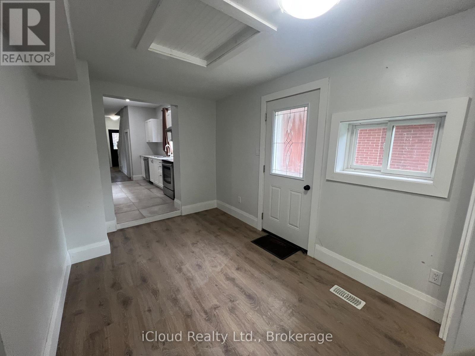 71 OSPREY STREET S - 11
