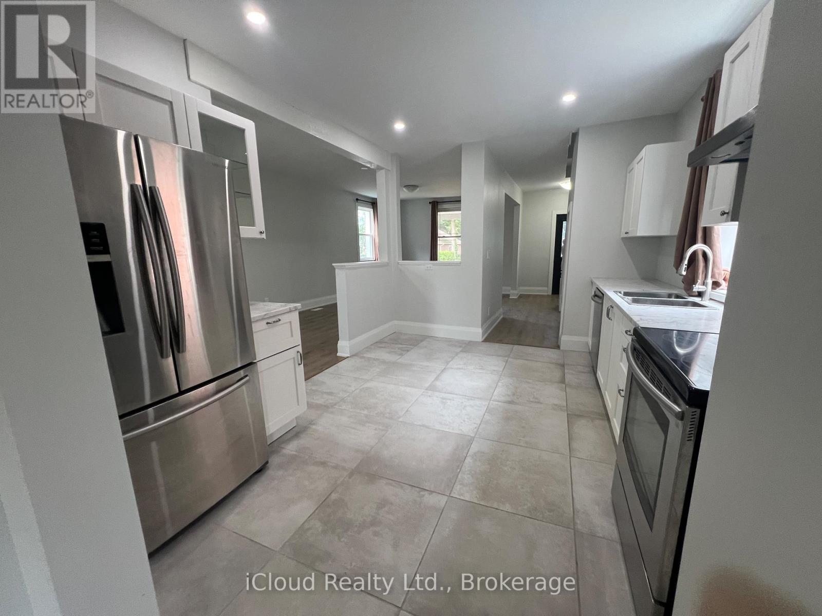 71 OSPREY STREET S - 12