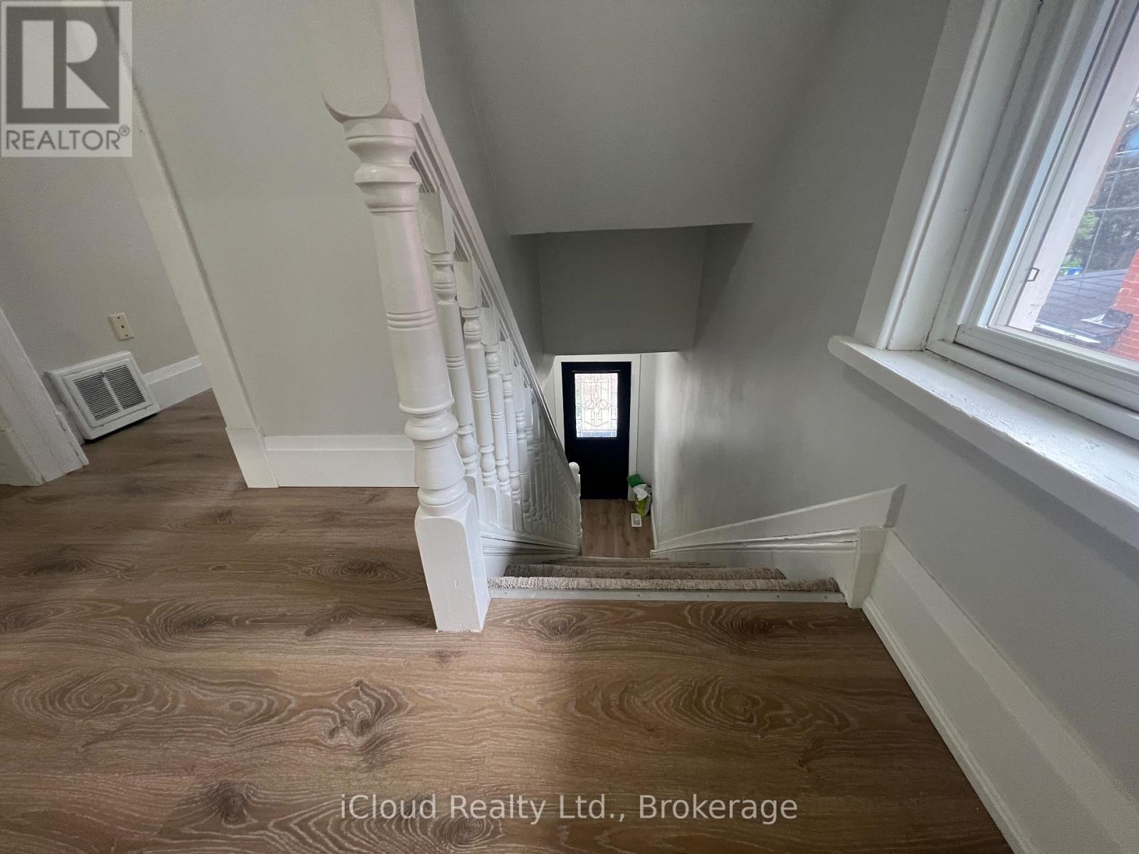 71 OSPREY STREET S - 18