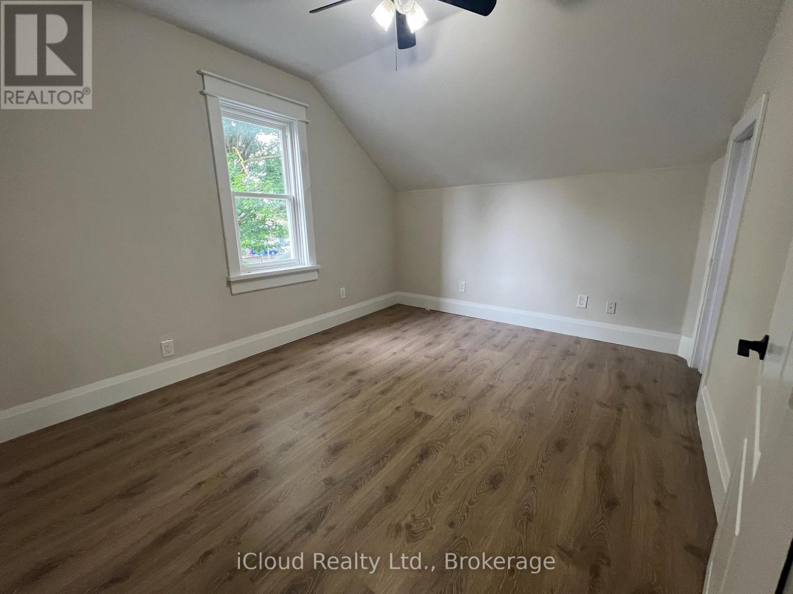 71 OSPREY STREET S - 21
