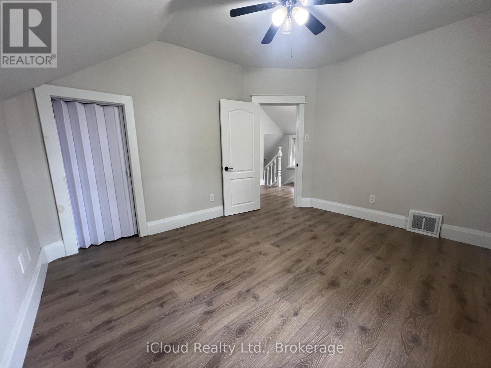 71 OSPREY STREET S - 23