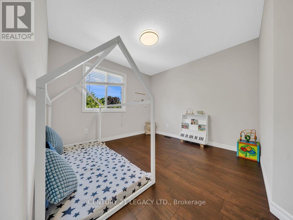 1686 JUBILEE DRIVE - 23