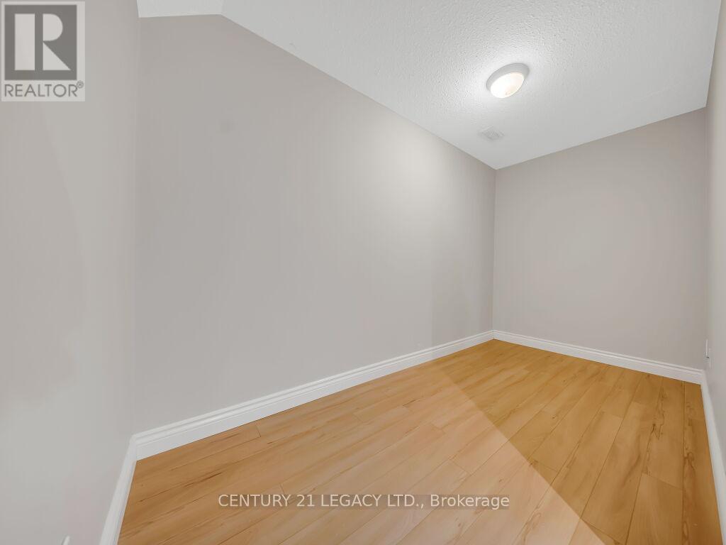 1686 JUBILEE DRIVE - 31