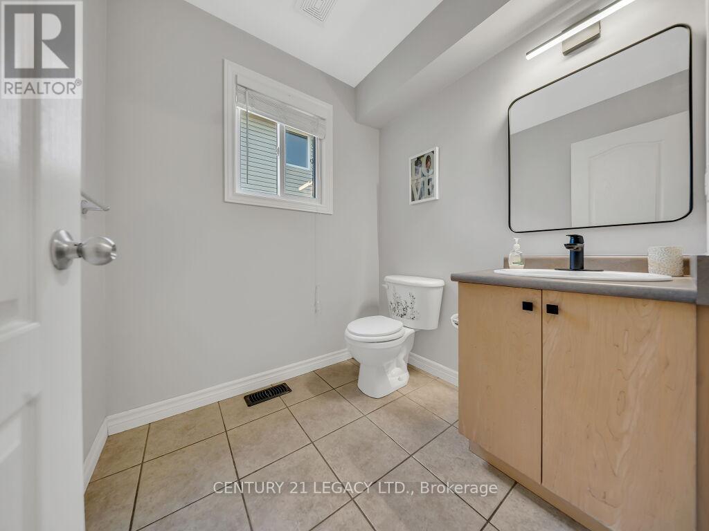 1686 JUBILEE DRIVE - 32