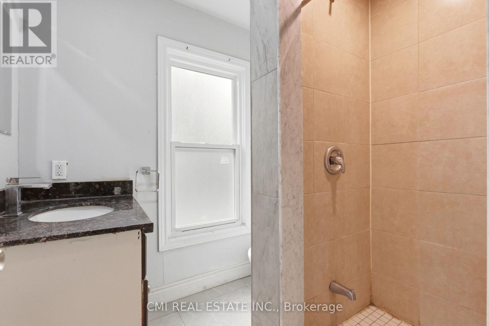 255 HALL AVENUE - 32